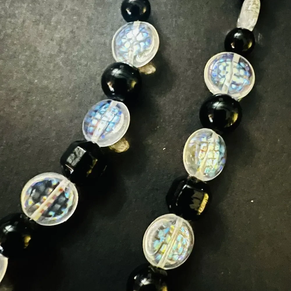 Vintage Clear Black Beads Beaded Necklace Confetti Flat Beads Barrel Clasp  4166